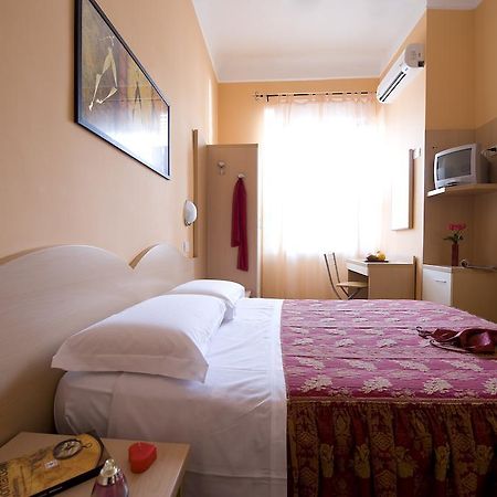 Hotel Sabatino Milan Exterior photo
