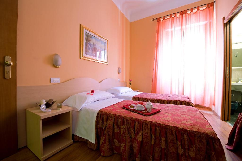 Hotel Sabatino Milan Room photo