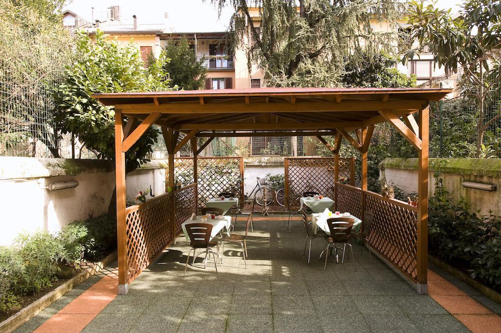 Hotel Sabatino Milan Exterior photo