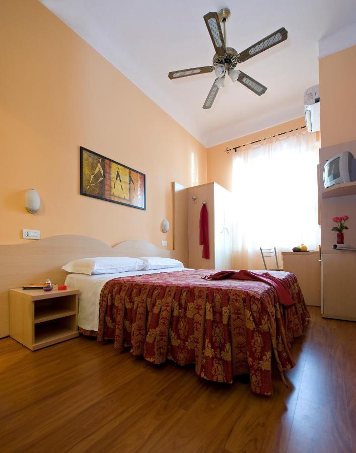 Hotel Sabatino Milan Exterior photo